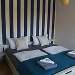 بيت ضيافة Altstadtcafe Und 3*