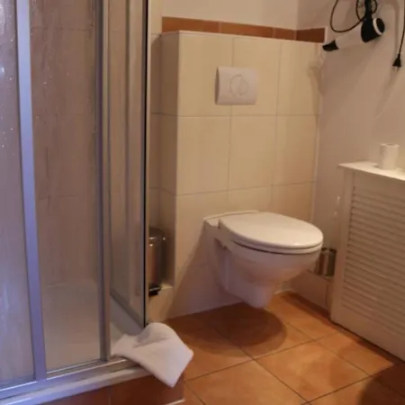 Maison d'hôtes Altstadtcafé Und 3*