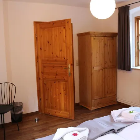 بيت ضيافة Altstadtcafe Und