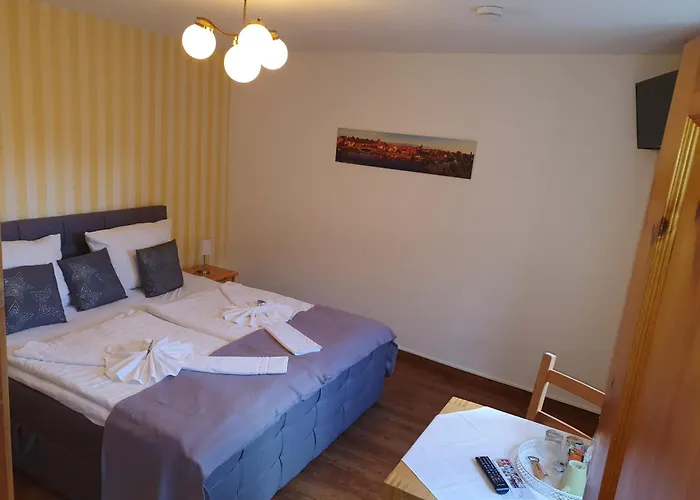 Altstadtcafe Und Penzion 3*